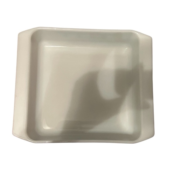 Pyrex Milk Glass Baking Dish in Snowflake Blue 1972 Pristine - Picture 2 of 9